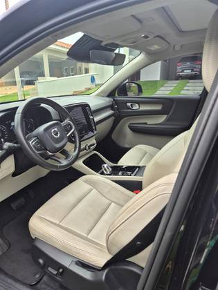 VOLVO XC40 2.0 T4 GASOLINA INSCRIPTION GEARTRONIC VOLVO XC40 2.0 T4 GASOLINA INSCRIPTION GEARTRONIC